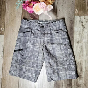Lee Boys' Dungarees Grafton Cargo Short Gray and White Plaid Size 8 Regular